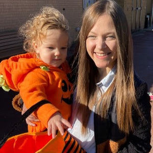 Meet your Posher, Kirsten smaizys